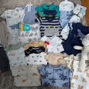 NWT / NWOT Carter's Baby Boy Spring / Summer Bundle Size Newborn